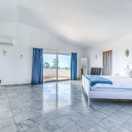 Villa Paraiso - Amazing